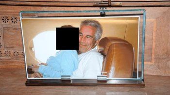 El monstruoso secreto de Jeffrey Epstein que sacude al mundo: ¿Tuvo un hijo oculto?