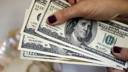 Dólar oficial $820, tarjeta $1280 y el blue muy volátil