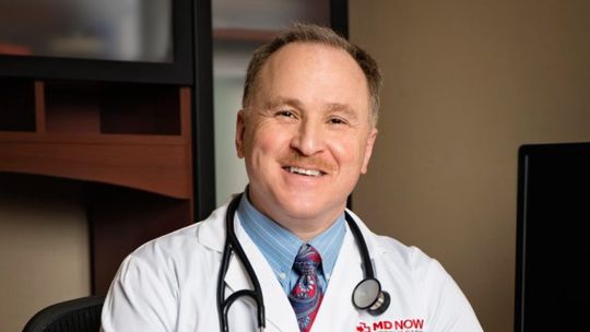 Lamelas es médico y empresario Lamelas es médico y empresario