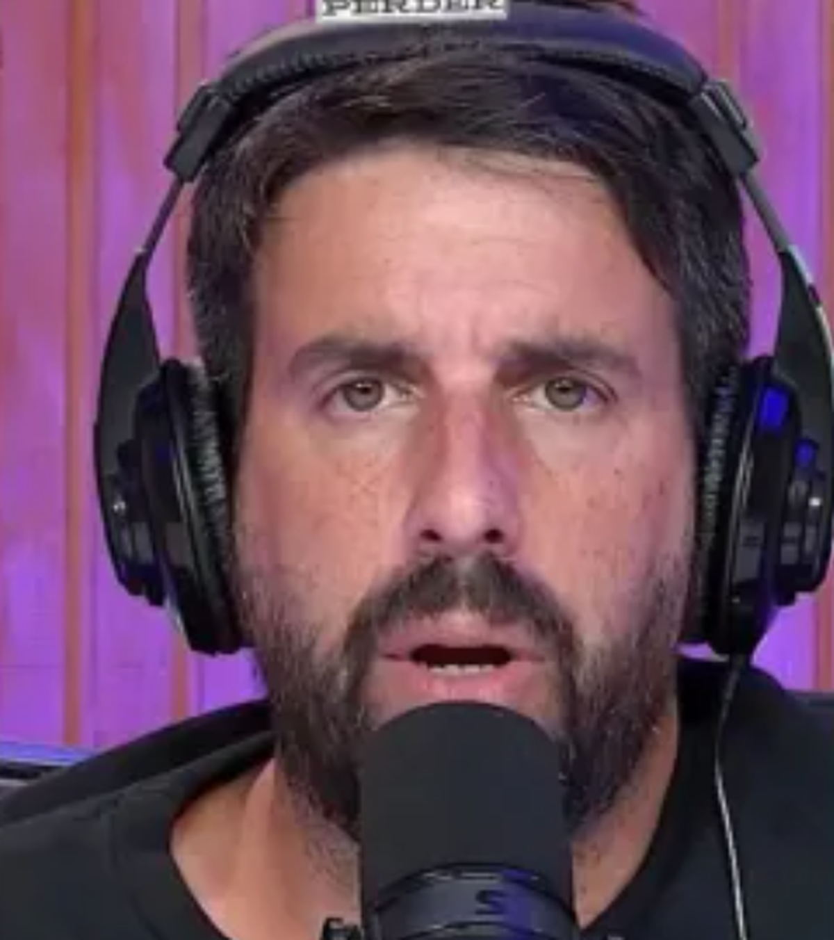 Flavio Azzaro dice que quedó una buena relación con Yudcovsky, pero no parece... Flavio Azzaro dice que quedó una buena relación con Yudcovsky, pero no parece...