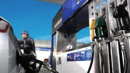 altText('Aumento Fernández': Tercera suba sorpresiva en el precio de los combustibles)}