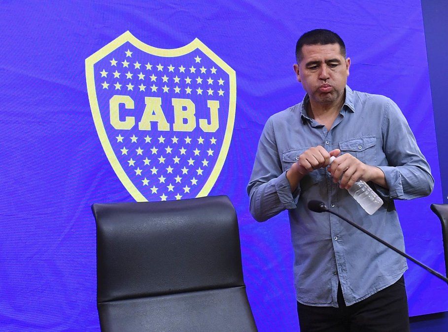 ¿Juan Román Riquelme le arma los equipos a Claudio Úbeda en Boca?FOTO: (ARCHIVO)/ NA