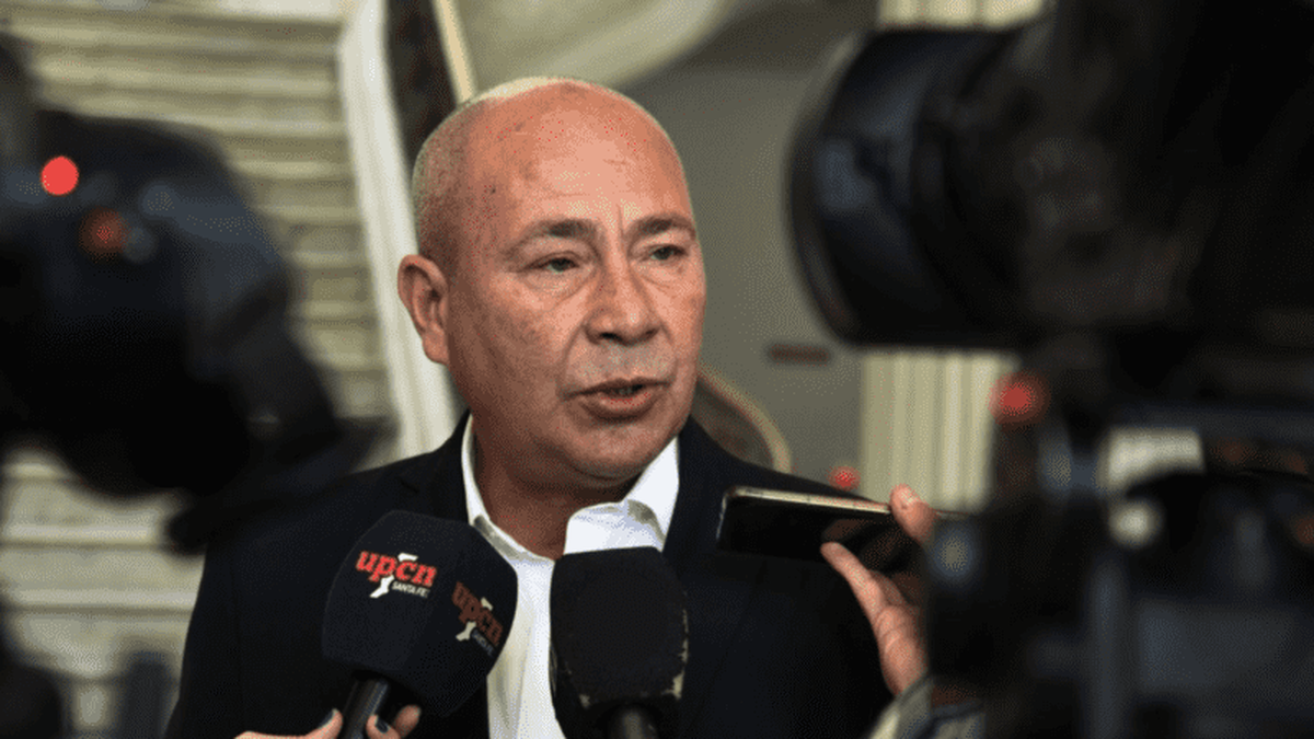 Jorge Molina, secretario general de UPCN, le envió una carta al gobernador de Santa Fe, Maximiliano Pullaro. Jorge Molina, secretario general de UPCN, le envió una carta al gobernador de Santa Fe, Maximiliano Pullaro.