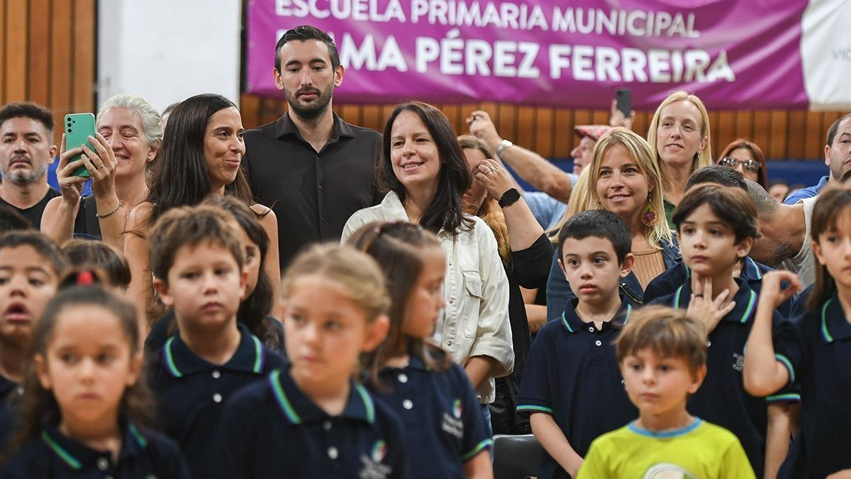 Laintendenta de Vicente López, Soledad Martínez, inauguró el ciclo lectivo 2026 yes el primer “Distrito Google” de la Argentina.