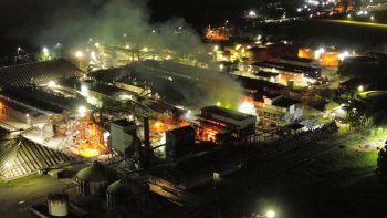 Salvataje bajo fuego: Vicentin, en medio de las llamas