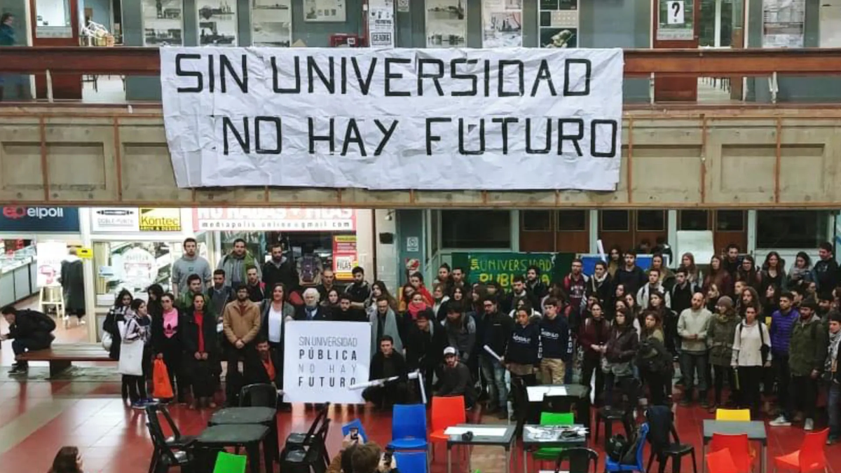 Las universidades nacionales están en emergencia por falta de recursos, pero Adorni confirmó que no habrá fondos adicionales. Las universidades nacionales están en emergencia por falta de recursos, pero Adorni confirmó que no habrá fondos adicionales.