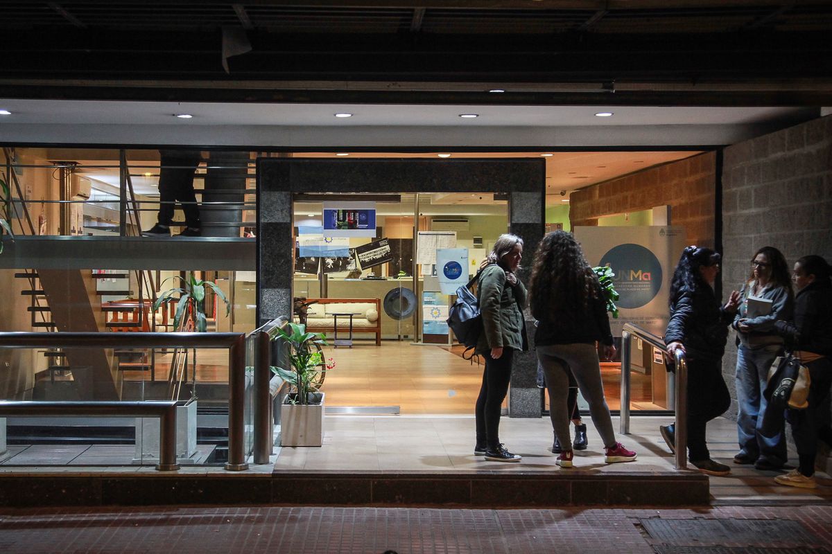 Subastan un edificio que estaba destinado a la Universidad de las Madres.