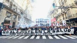 Los trabajadores de la salud vuelven a marchar contra el ajuste de Javier Milei en el sector.