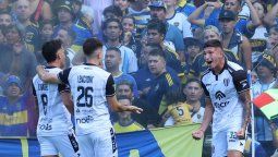 Leandro Paredes festeja el gol de Gimnasia ante Boca en La Bombonera.