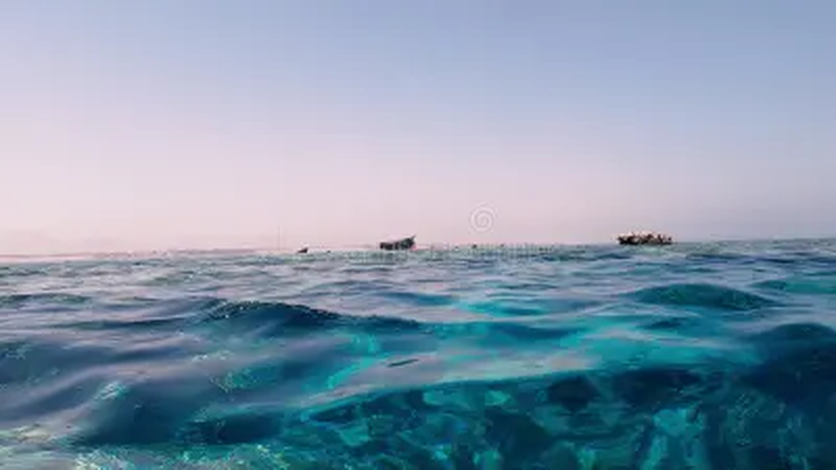 El hundimiento pudo deberse a un impacto con los arrecifes en la zona de Al Ghadeer. El hundimiento pudo deberse a un impacto con los arrecifes en la zona de Al Ghadeer.