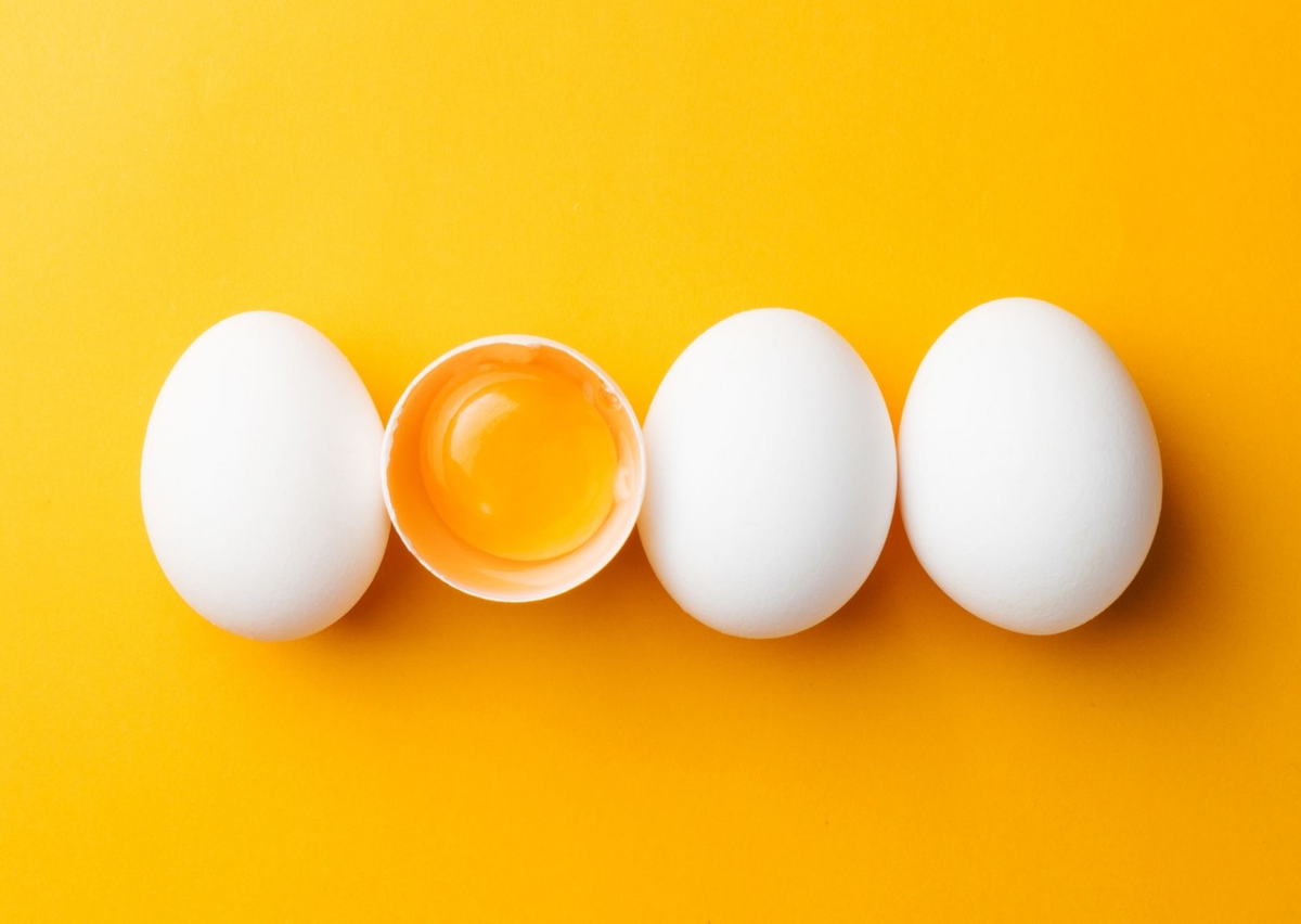 El huevo es un alimento muy saludable. Por lo tanto, cuenta con muchos beneficios.