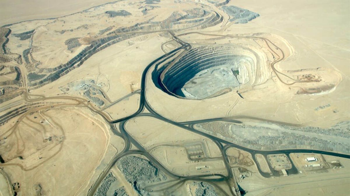 Argentina tiene una de las reservas más grandes de Uranio para satisfacer las necesidades de un parque de reactores nucleares pero “hay escasez o excedente?”. Argentina tiene una de las reservas más grandes de Uranio para satisfacer las necesidades de un parque de reactores nucleares pero “hay escasez o excedente?”.