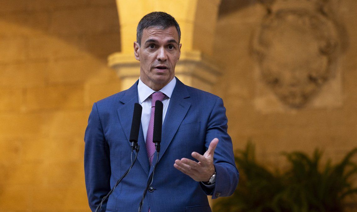 La crisis de Ceuta reabrió la tensión con Marruecos y trasladó el conflicto al Mundial 2030, con Vox reclamando su exclusión de la organización.