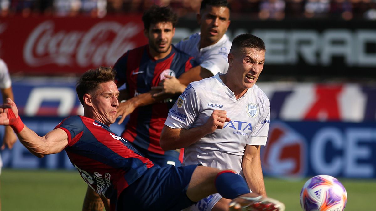 River superó a Argentinos 2-1 con Daniel Passarella ignorado en el Monumental mientras que los equipos grandes no logran hacer pie. (Foto: Noticias Argentinas)
