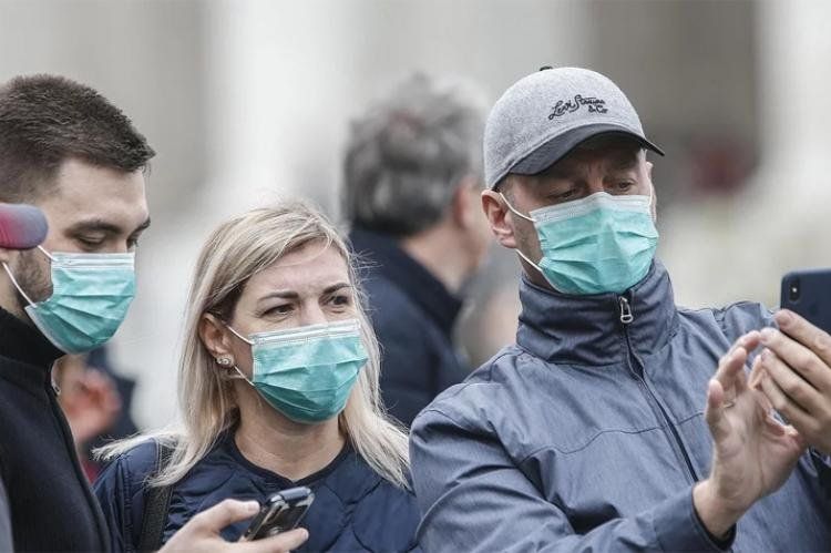 Aún no es obligatorio en la Ciudad, pero Rodríguez Larreta pidió a los porteños taparse la boca al salir a la calle.
