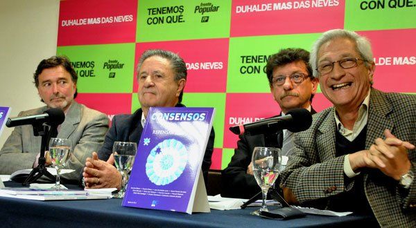 Claudio Cháves, Eduardo Duhalde, Ernesto Tenenbaum y Silvio Maresca