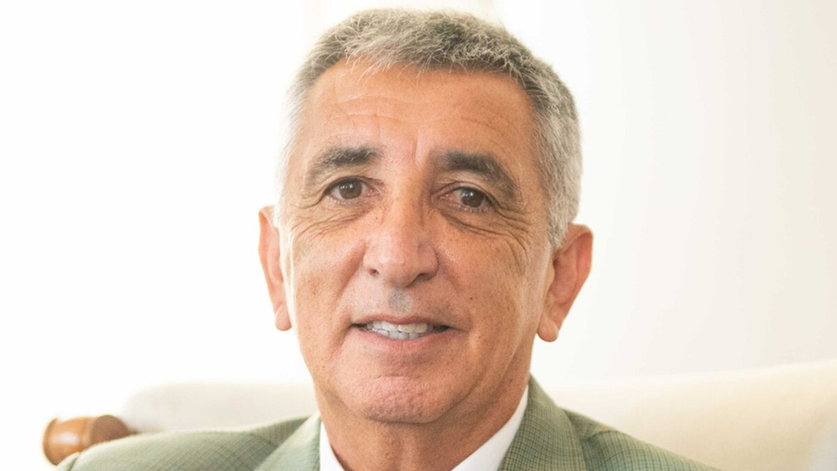 "Vamos a ser los primeros en denunciar cuando veamos hechos de corrupción", y "acá no habrá privilgios ni impunidad para nadie", aseguraba el tiular de la Oficina Anticorrupción a poco de asumir su cargo. "Vamos a ser los primeros en denunciar cuando veamos hechos de corrupción", y "acá no habrá privilgios ni impunidad para nadie", aseguraba el tiular de la Oficina Anticorrupción a poco de asumir su cargo.