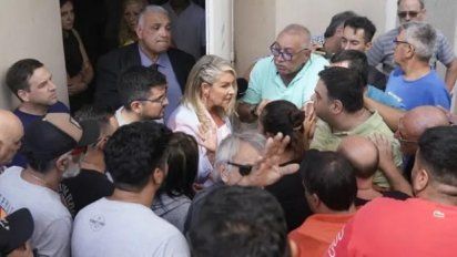 Rosario no inició las sesiones extraordinarias por la protesta de los taxistas