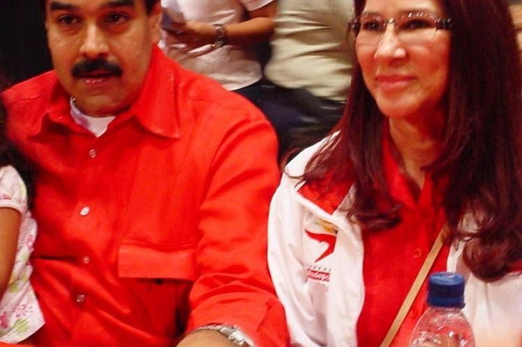 Nicolás Maduro y su esposa, la legisladora nacional Cilia Flores.