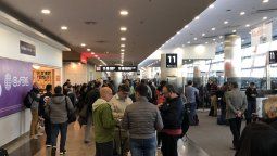Los pasajeros de aeroparque tuvieron que armarse de paciencia
