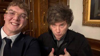 Sátira a Milei en TV de USA: operarios rompieron caño de gas; Alconada ataca de nuevo