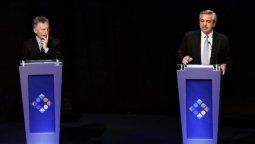 altText(Bloque 2: Fuertes cruces entre Macri y Fernández por la corrupción)}