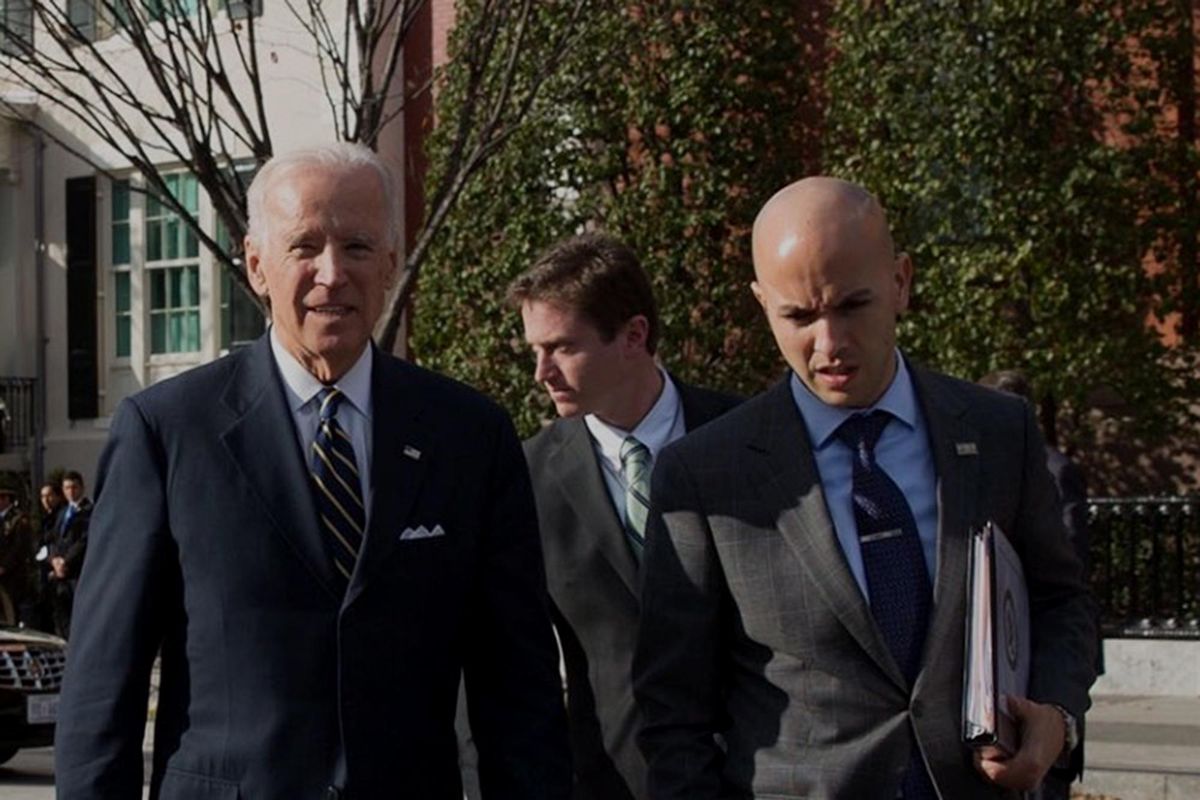 Juan González con Joe Biden.