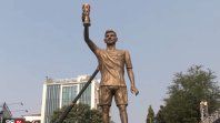 La estatua dorada de Lionel Messi en Calcuta, India, será retirada. La estatua dorada de Lionel Messi en Calcuta, India, será retirada.