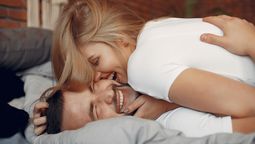 Trucos para conquistar a una mujer que todo hombre debe saber / Imagen de prostooleh﻿ en Freepik.