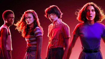 Stranger Things se estrenó y colapsó Netflix. Stranger Things se estrenó y colapsó Netflix.