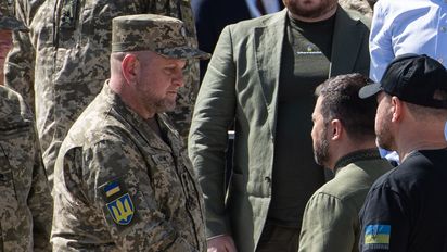 Donald Trump: Deportación de ucranianos y pacto con rivales de Zelensky