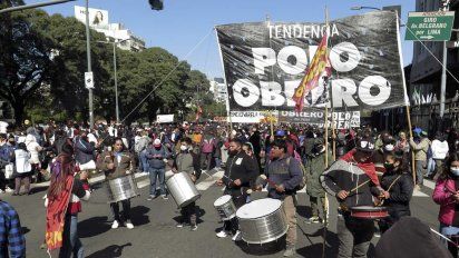 Piqueteros piden aumentos en planes sociales: cuánto cobran