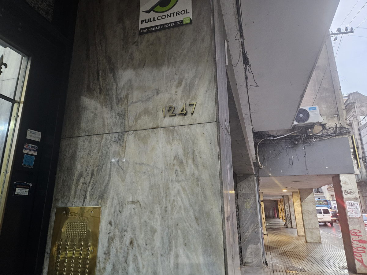 Mañana trágica en el edificio ubicado en Santa Fe 1247. Mañana trágica en el edificio ubicado en Santa Fe 1247. 