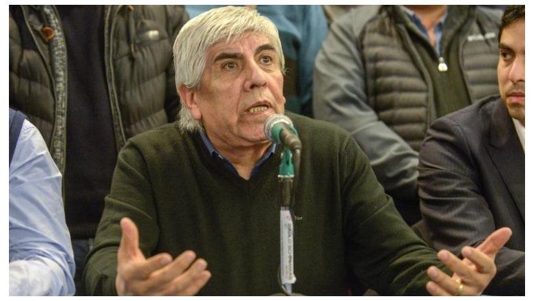 Moyano le advierte a Pichetto que “se va a arrepentir” de acompañar a Macri
