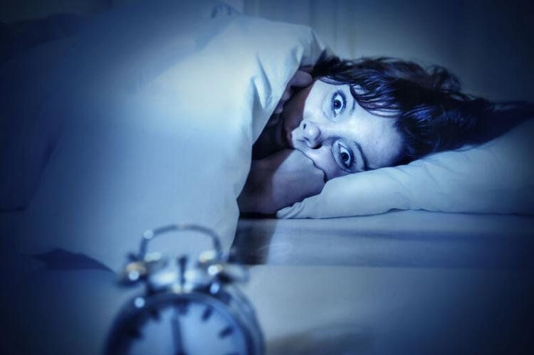 Insomnio: problema recurrente de la pandemia por COVID.