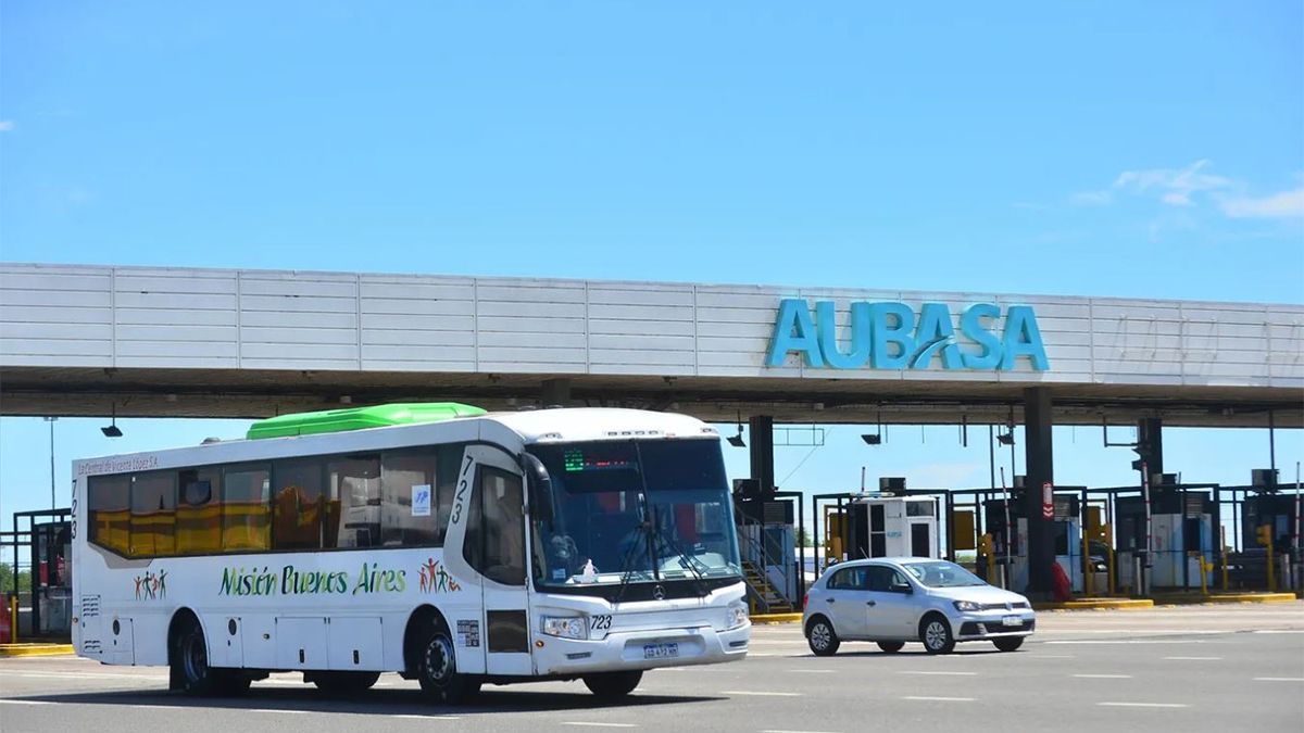 AUBASA anunció que se presentó en la licitación por las rutas nacionales pero el Gobierno de la Provincia de Buenos Aires denunció “irregularidades”. AUBASA anunció que se presentó en la licitación por las rutas nacionales pero el Gobierno de la Provincia de Buenos Aires denunció “irregularidades”.