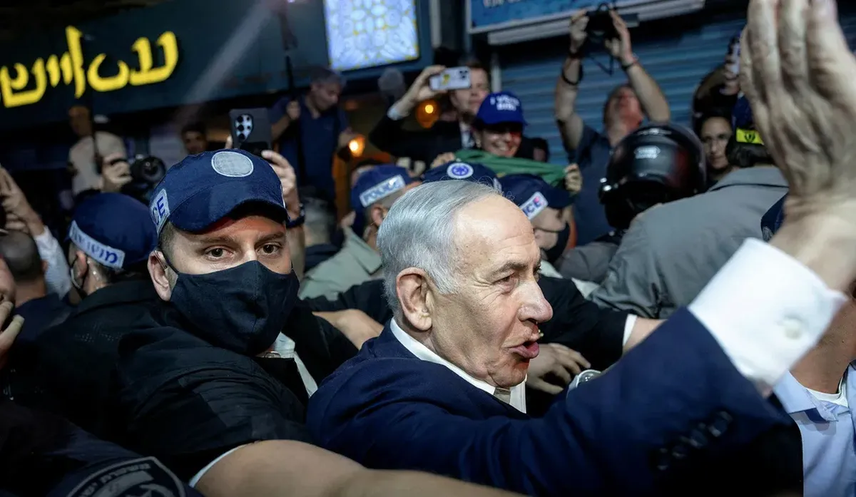 Benjamin Netanyahu afirma que los partidos de derecha han obtenido una "mayoría decisiva" entre la población sionista. Benjamin Netanyahu afirma que los partidos de derecha han obtenido una "mayoría decisiva" entre la población sionista.