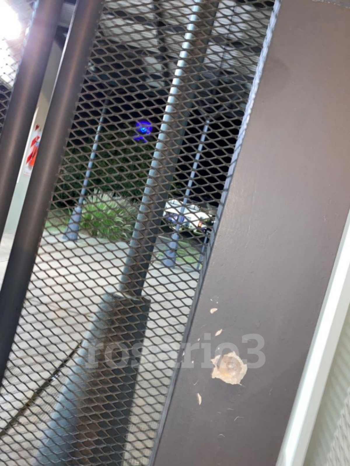 Uno de los impactos de la balacera. 