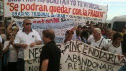altText(Cacerolazo 9E en Mardel, y hubo un choque con los de D'Elía)}