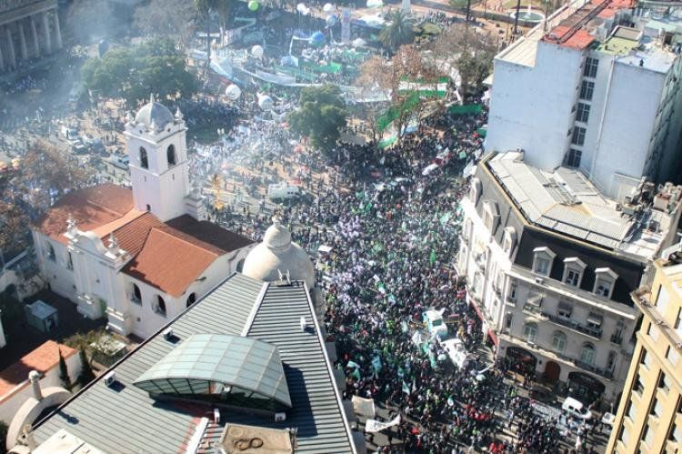 La Plaza de Mayo a las 13:40 del miércoles 27/06/2012 (Foto: Marcelo López para U24).