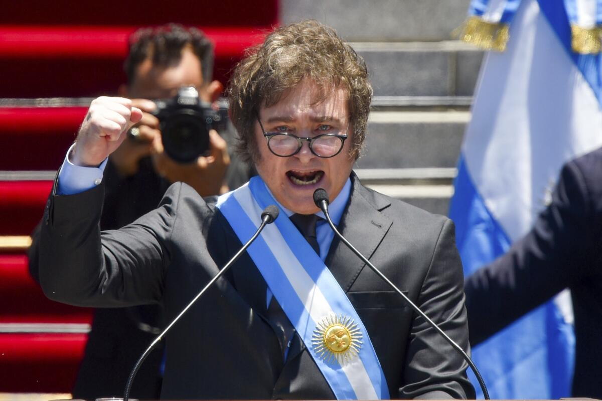 Después de pasar por la banca de diputados como líder de su partido La Libertad Avanza, Milei asumió la presidencia de Argentina en diciembre de 2023. Después de pasar por la banca de diputados como líder de su partido La Libertad Avanza, Milei asumió la presidencia de Argentina en diciembre de 2023.
