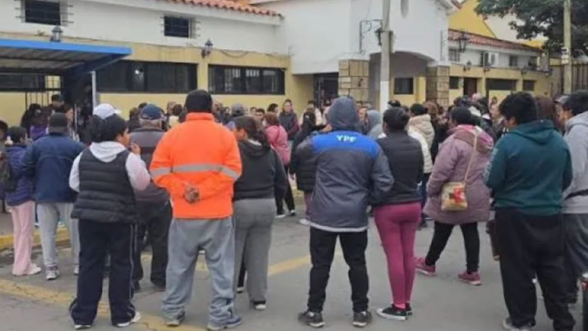 Protestas de vecinos por tarifazo de EDEA en La Costa.