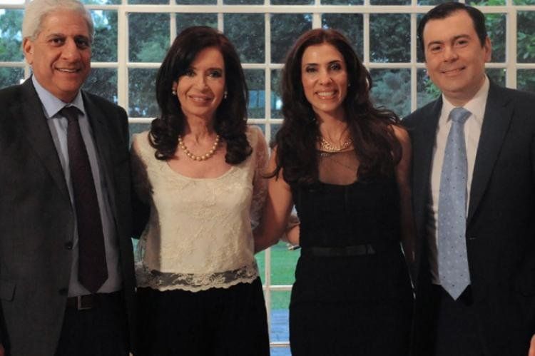 cfk_y_zamoristas.jpg
