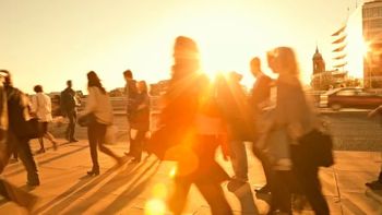 Alerta roja por una ola de calor que promete picos de 43 °C, fuera del promedio habitual