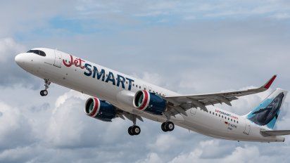Jaque mate a Aerolíneas Argentinas: La AFA eligió a JetSmart