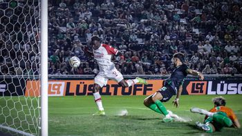 Ni Racing, River, Boca: El goleador del Apertura es la gran sorpresa de Huracán