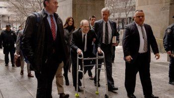 Harvey Weinstein, productor de Hollywood condenado a 23 años de prisión por abuso sexual. Harvey Weinstein, productor de Hollywood condenado a 23 años de prisión por abuso sexual.