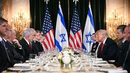 Donald Trump sigue enfocado en temas externos pero en USA hay disgusto ( Mar-a-Lago, Palm Beach, Florida, el 29/12/202)5.