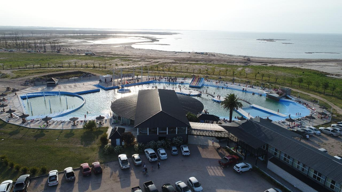 A pocas horas de Buenos Aires, este complejo termal es la opción ideal para el próximo fin de semana largo. A pocas horas de Buenos Aires, este complejo termal es la opción ideal para el próximo fin de semana largo.