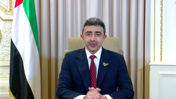 Al Jazeera embiste contra el jefe de Emiratos, Abdullah bin Zayed Al Nahyan. Al Jazeera embiste contra el jefe de Emiratos, Abdullah bin Zayed Al Nahyan.